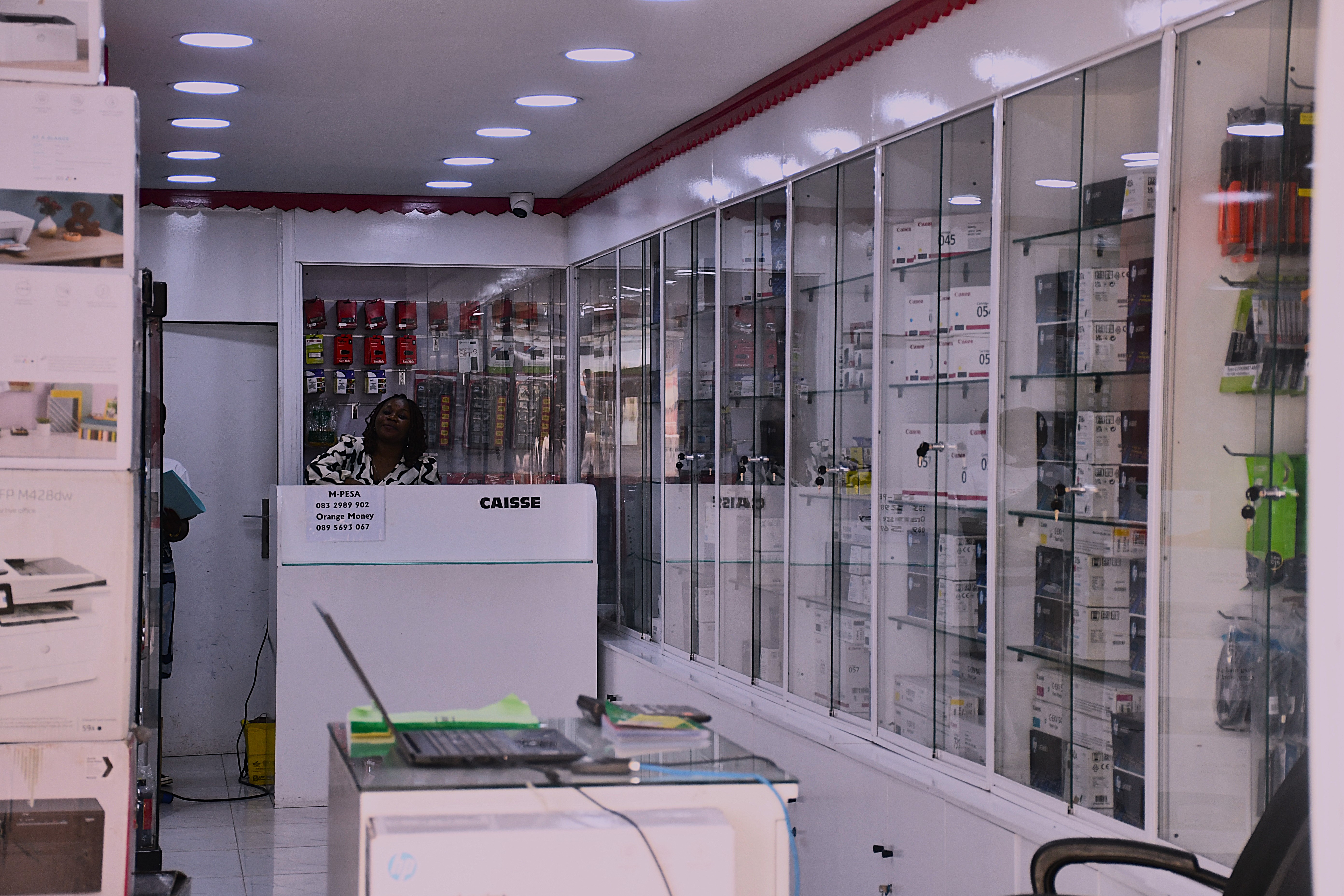 Magasin Equateur 